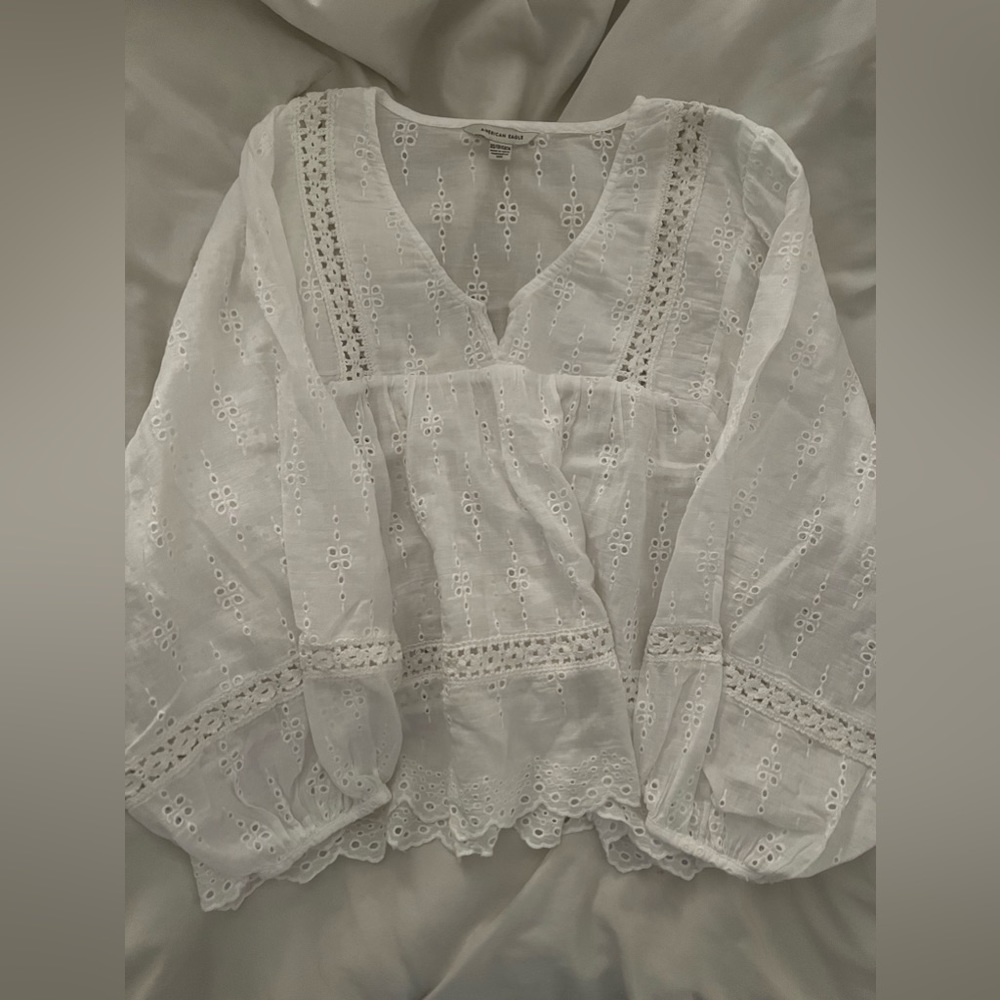 American Eagle Flowy White Blouse